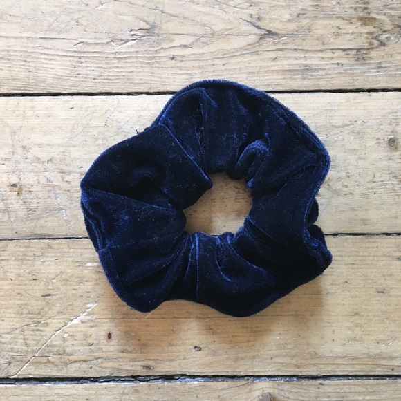 Accessories - Navy velvet scrunchie